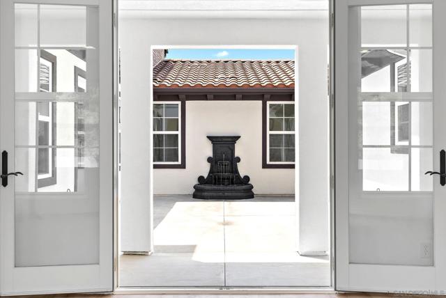 1120 Championship Rd, Oceanside CA: https://media.crmls.org/mediaz/6aa83fa2-7db9-4d6c-8054-3b6e7b7cd035.jpg