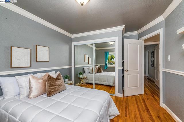 1429 Columbus Ave, Livermore CA: https://media.crmls.org/mediaz/6aa84913-6170-4b0e-9120-93c6ae27bbc0.jpg