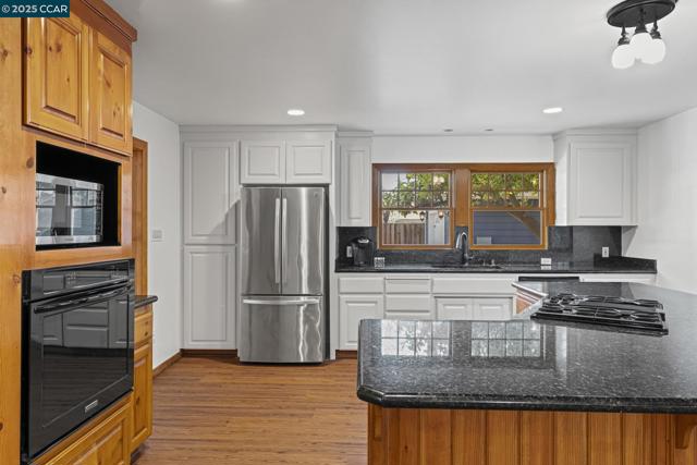 3505 Euclid Ave, Concord CA: https://media.crmls.org/mediaz/6aa8a86f-0355-43a4-b59a-79d64bd97dbd.jpg