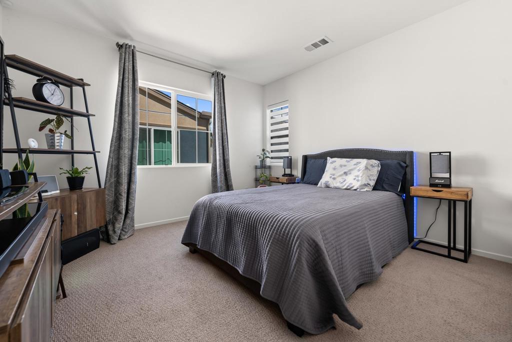 MLS #250034988SD img 24