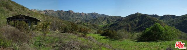 123 Cotharin Road, Malibu CA: https://media.crmls.org/mediaz/6aa97bc3-060c-4331-8b71-6ff32b20cde0.jpg