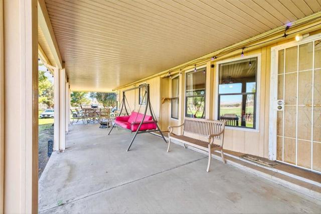 Image 22 of 49 For 20555 Mountain View Road