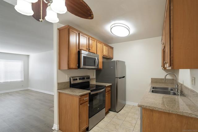 1386 E Madison Ave, El Cajon CA: https://media.crmls.org/mediaz/6aa99ded-db05-42ef-9c08-a57d3703718a.jpg