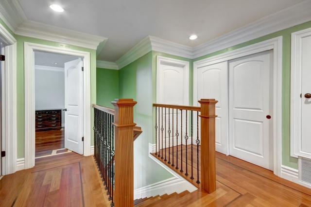 895 Greenwich Drive, Gilroy CA: https://media.crmls.org/mediaz/6aaa41d5-9c63-4a4d-99aa-9cd0a9eba3e6.jpg