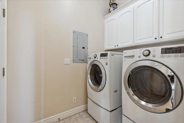 2710 Summerland Road,  CA: https://media.crmls.org/mediaz/6aaa6a31-41de-43c1-aa7f-502cf6f4c287.jpg