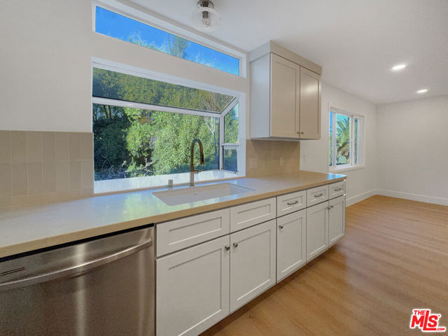 23910 Jensen Drive, West Hills CA: https://media.crmls.org/mediaz/6aaac7f3-0c43-4ee2-a2e1-1b6a945e3d0d.jpg