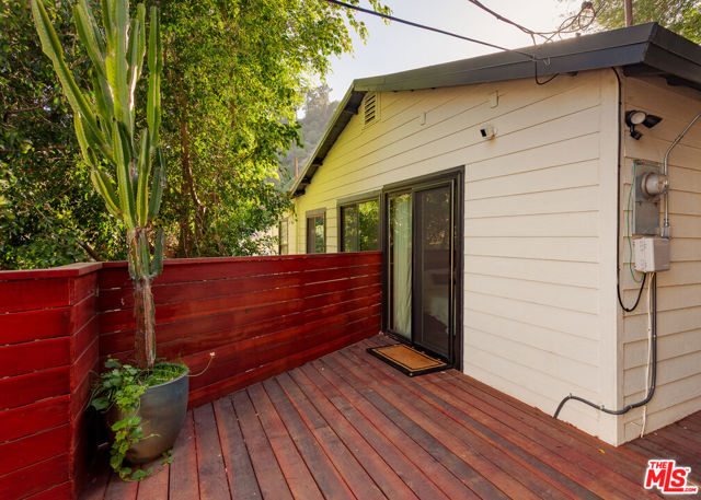 2108 Tavern Trail, Los Angeles CA: https://media.crmls.org/mediaz/6aab6e1c-264f-4ae7-a2ba-516c777b9e1e.jpg