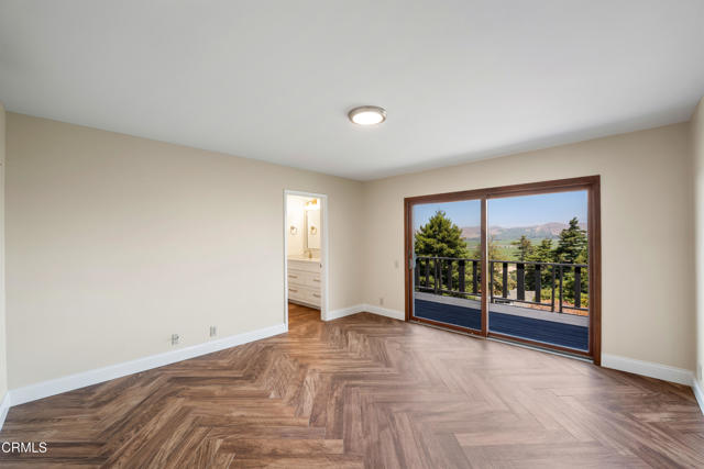 1027 Garrido Drive, Camarillo CA: https://media.crmls.org/mediaz/6aab9788-561b-466b-883e-607119217ec3.jpg