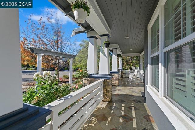 5656 Stockton Loop, Livermore CA: https://media.crmls.org/mediaz/6aac1e00-a826-4d41-8fe7-78d2813f7c75.jpg