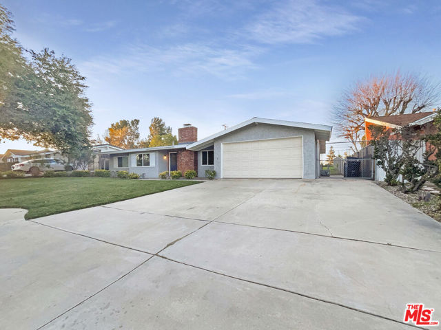 656 East Avenida De Los Arboles photo 7
