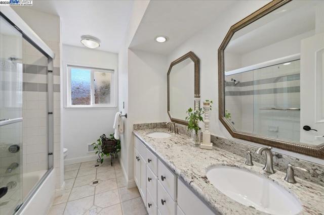 5720 San Juan Way, Pleasanton CA: https://media.crmls.org/mediaz/6aac619b-b074-4c35-a6a3-36f15bfe8b3f.jpg