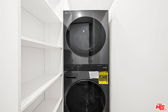 10750 Wilshire Boulevard, Los Angeles CA: https://media.crmls.org/mediaz/6aac7f21-ed9b-4692-bd6e-4997b4473ce4.jpg