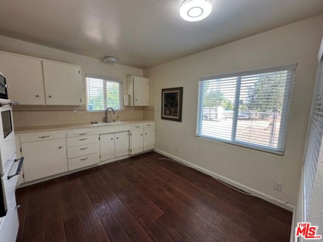 499 E 12th Street, Beaumont CA: https://media.crmls.org/mediaz/6aad4f41-6d37-4c4f-9cea-db9991777a63.jpg