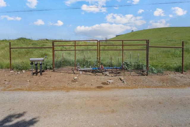 804 Comstock Road, Hollister CA: https://media.crmls.org/mediaz/6aae20e9-4ea9-4d95-907c-97e06c66d131.jpg