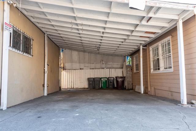Image 23 of 45 For 9318 Olive St