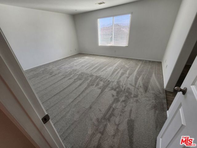 6614 Ardmore Court, Palmdale CA: https://media.crmls.org/mediaz/6aaf2db1-f58a-4b08-9b87-9598779ea164.jpg