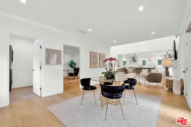 602 S Lucerne Boulevard, Los Angeles CA: https://media.crmls.org/mediaz/6aafd06b-7901-40dd-83fe-7d1a619f284f.jpg