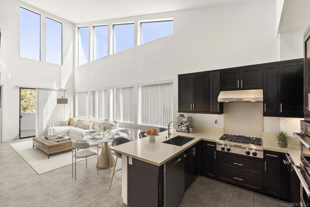 8353 Distinctive Dr, San Diego CA: https://media.crmls.org/mediaz/6ab02807-bfaa-4542-a36a-eba6992d56c5.jpg