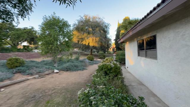 Detail Gallery Image 4 of 36 For 16430 Everetts Way, Riverside,  CA 92504 - 4 Beds | 2/1 Baths