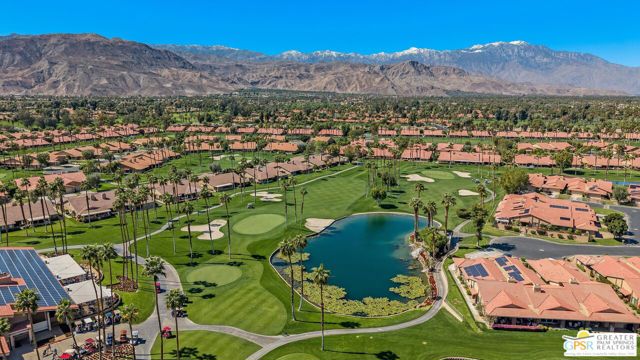 34 Camino Arroyo Place, Palm Desert CA: https://media.crmls.org/mediaz/6ab0c52e-2879-481b-a9ff-dcae913ad9df.jpg