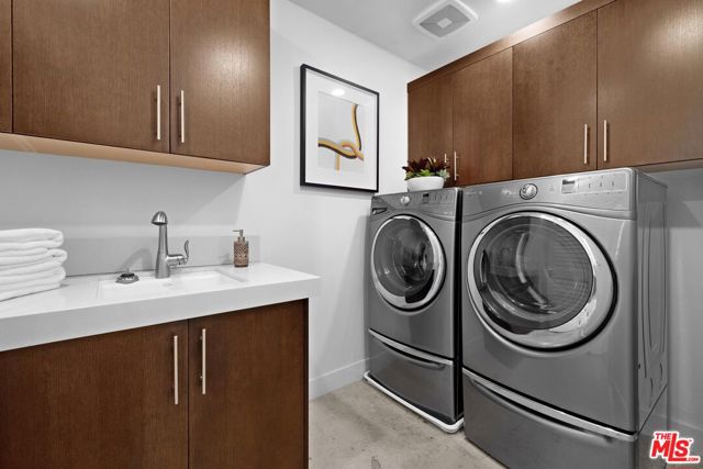 Image 28 of 41 For 12698 Sandhill Lane 1