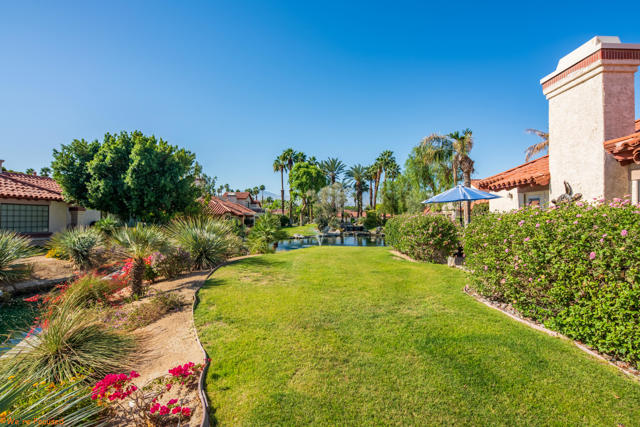 110 Trento Circle, Palm Desert CA: https://media.crmls.org/mediaz/6ab1ac91-e7db-4d6f-ab06-7f3651566f8a.jpg