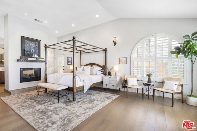  Income Home for Sale in Los Angeles, California