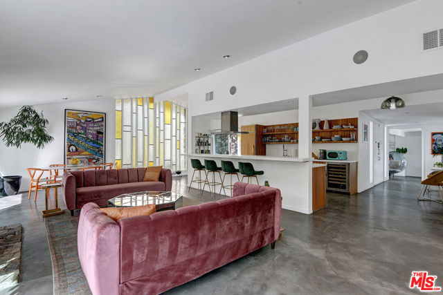 1155 E Mesquite Avenue, Palm Springs CA: https://media.crmls.org/mediaz/6ab2ebfe-a245-4fe0-b0bf-f80c4021f713.jpg