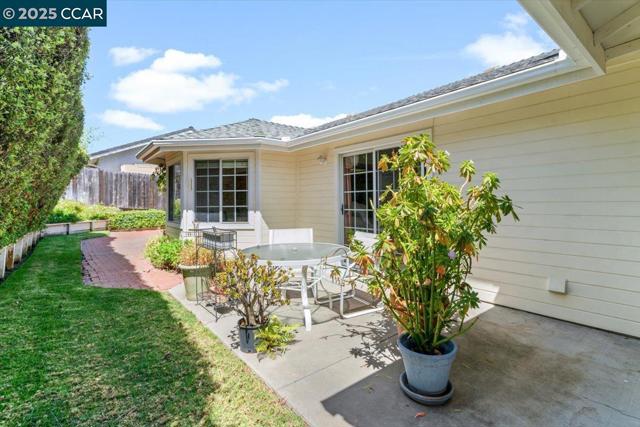 891 Robin Cir, Arroyo Grande CA: https://media.crmls.org/mediaz/6ab2f012-ff2f-4783-9e28-159a7b7fcad6.jpg