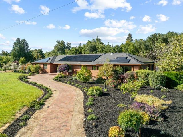 20811 Norada Court, Saratoga CA: https://media.crmls.org/mediaz/6ab311b2-c940-4fad-bb9e-7148a8b6d120.jpg