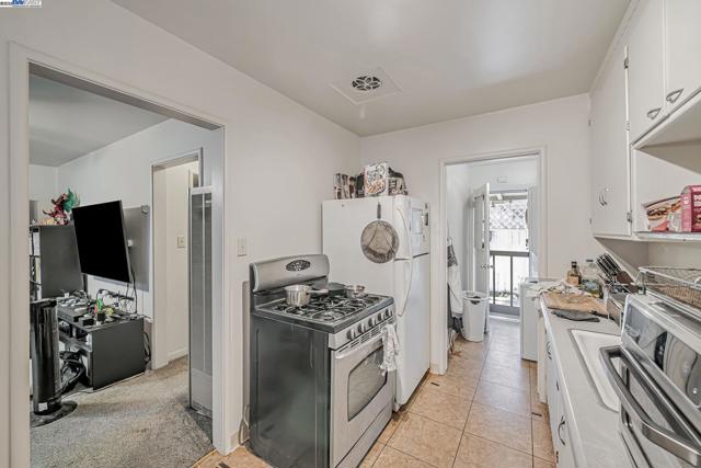 4655 Augustine St, Pleasanton CA: https://media.crmls.org/mediaz/6ab4586f-c2f4-495b-85a7-f32bd392ae49.jpg