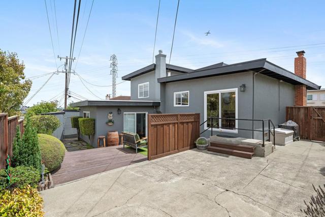 356 King Drive, South San Francisco CA: https://media.crmls.org/mediaz/6ab4bdf9-6c4f-4f01-9b70-f9fd07e19816.jpg