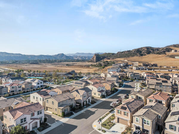 490 Jubilee Place, Santa Paula CA: https://media.crmls.org/mediaz/6ab58de4-4aa2-4272-813c-9fc70e791d7c.jpg