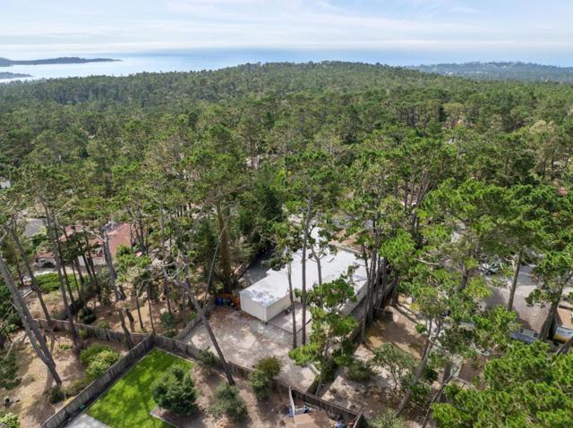 4083 Sunset Lane, Pebble Beach CA: https://media.crmls.org/mediaz/6ab5bbf9-49d4-4864-9549-dedd02748630.jpg