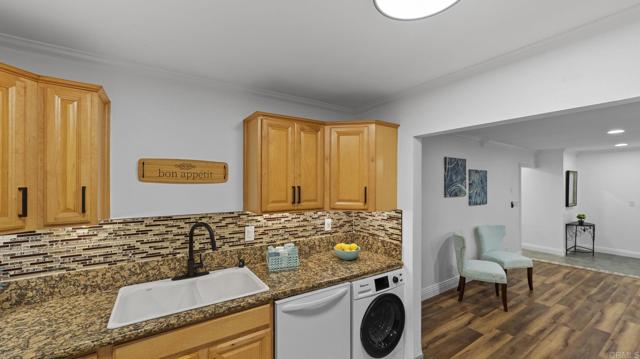 2517 Navarra Drive, Carlsbad CA: https://media.crmls.org/mediaz/6ab5ce77-e8ce-4123-9701-fd7dbca9dd06.jpg