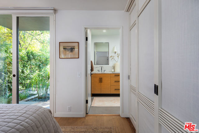 1280 Glen Oaks Boulevard, Pasadena CA: https://media.crmls.org/mediaz/6ab60c61-d5a8-40d2-938e-3d73d5dd830e.jpg
