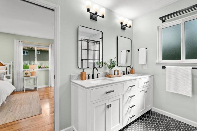 360 Tabor Drive, Scotts Valley CA: https://media.crmls.org/mediaz/6ab61996-4f6e-4e04-b560-a2d7608239ed.jpg