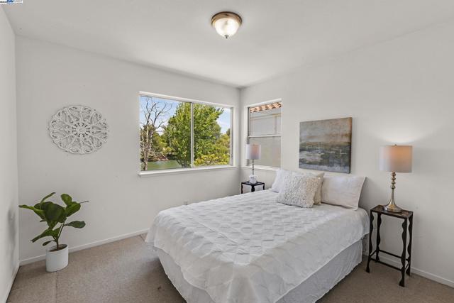 131 Diapian Bay, Alameda CA: https://media.crmls.org/mediaz/6ab64cdc-5eb8-403f-9f66-7a4c4dbbe9be.jpg
