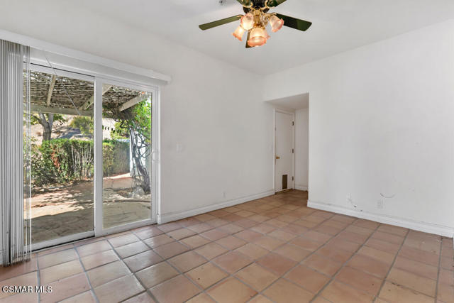 11923 Barranca Rd-HsHProd-22