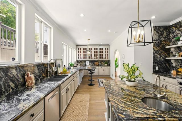 1260 Monterey Boulevard, San Francisco CA: https://media.crmls.org/mediaz/6ab83ffc-5702-4eed-be70-0dcc12c2eb90.jpg