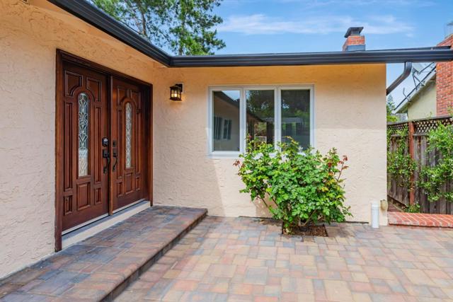 3135 Alameda De Las Pulgas, Menlo Park CA: https://media.crmls.org/mediaz/6ab8788e-d276-4cda-9a9f-d765758dcc50.jpg