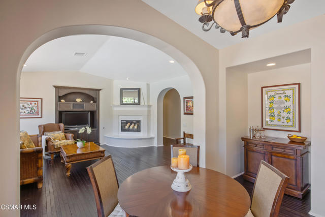 5309 Via Rincon, Newbury Park CA: https://media.crmls.org/mediaz/6ab88771-8d17-4bee-8607-fb776a373b4b.jpg