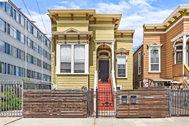 1432 12Th St, Oakland, California 94607, ,Multi-Family,For Sale,12Th St,41053911