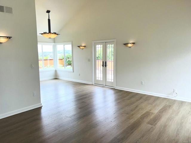 Detail Gallery Image 17 of 65 For 1420 Tres Hermanas Way, Encinitas,  CA 92024 - 4 Beds | 3 Baths