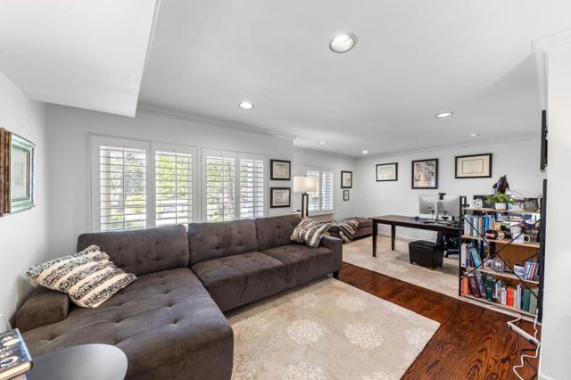 401 Hillsborough Boulevard, Hillsborough CA: https://media.crmls.org/mediaz/6ab921bb-35b2-4072-9300-2ba52c0ed26d.jpg