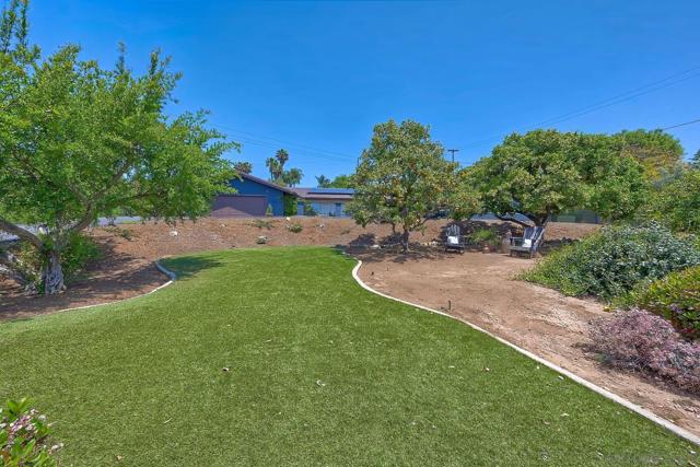 660 Via Rancho Pkwy, Escondido CA: https://media.crmls.org/mediaz/6ab9d0c8-6624-4d4a-9ac4-e22a43168d94.jpg