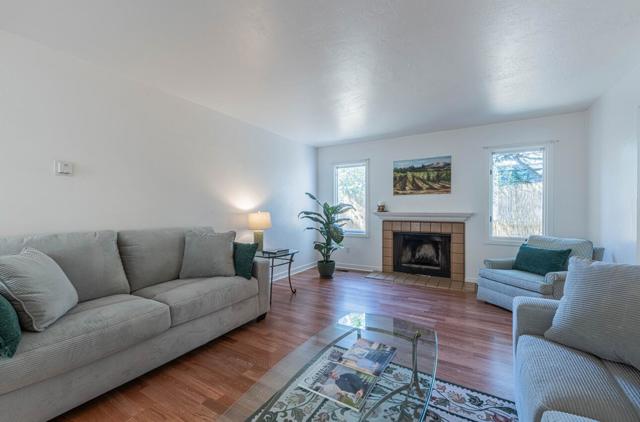 3239 Serra Avenue, Carmel CA: https://media.crmls.org/mediaz/6ab9f187-9357-4f7f-a9bd-a2827d01f76d.jpg