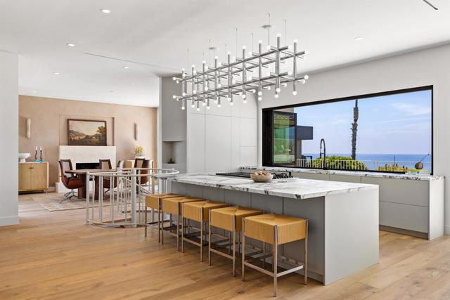 Detail Gallery Image 6 of 44 For 1506 Summit Ave, Cardiff By The Sea,  CA 92007 - 4 Beds | 3/1 Baths