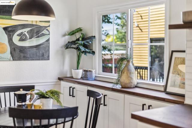 1350 Curtis St, Berkeley CA: https://media.crmls.org/mediaz/6aba4353-8ee1-4bab-81fd-8eb2bb8d1f27.jpg