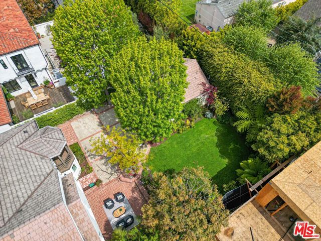 217 17th Street, Santa Monica CA: https://media.crmls.org/mediaz/6aba5143-cf5d-4415-943a-bf52d2f4235d.jpg